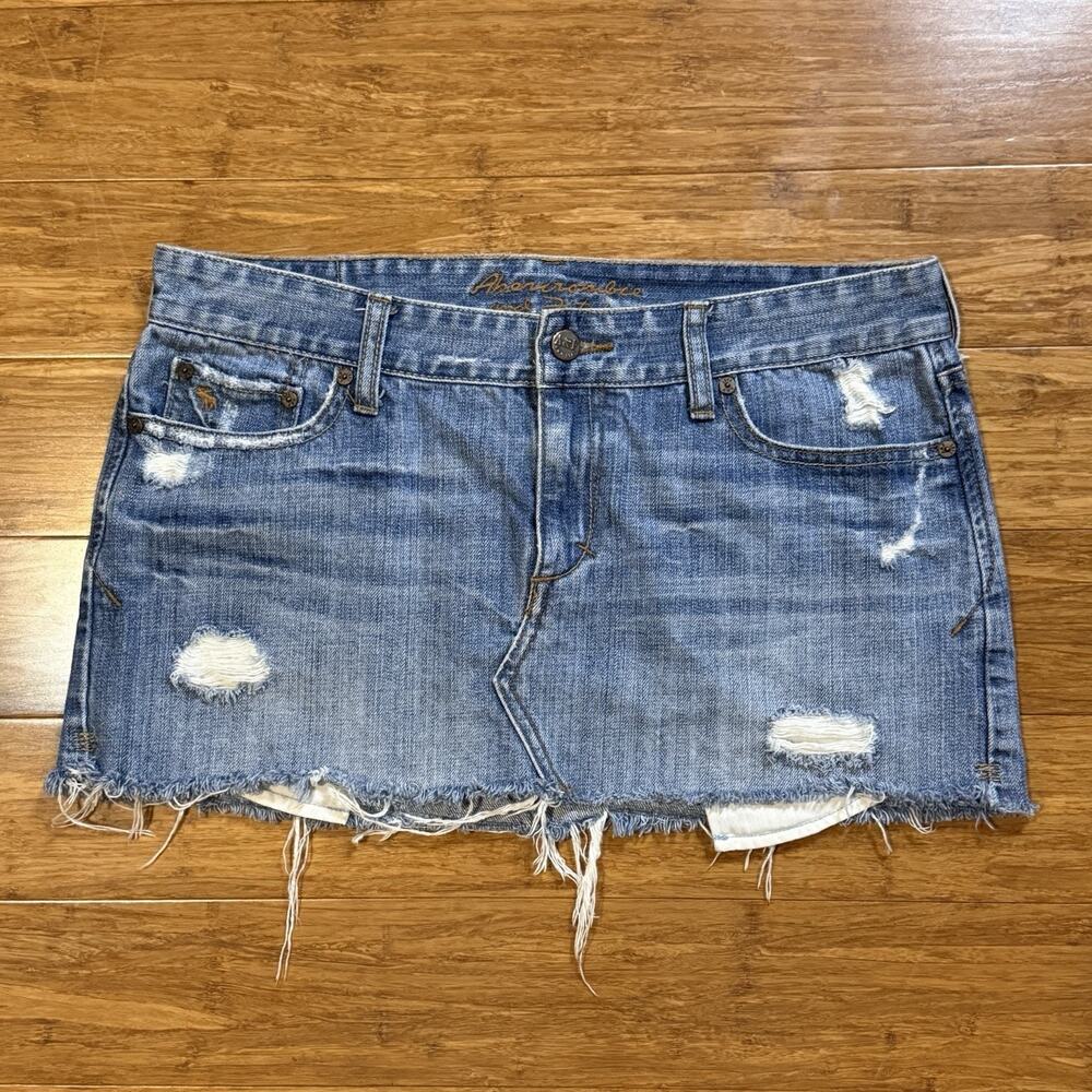 VTG Y2K Abercrombie & Fitch Low Rise Distressed Denim Mini Skirt Raw Hem Size 6